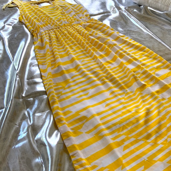 Soprano Yellow and White Summer Maxi Dress - Picture 4 of 5